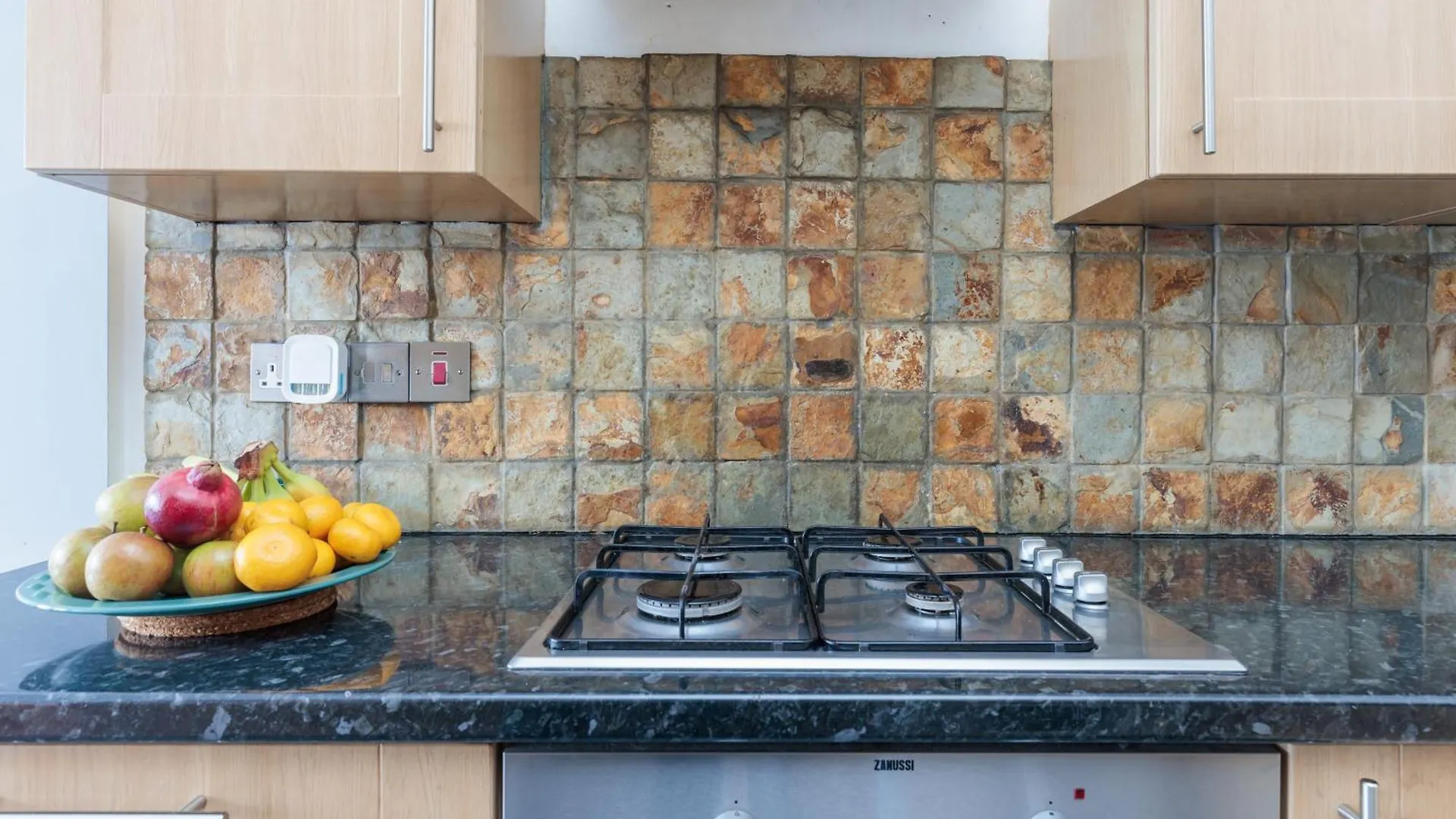 Two Bedroom Apartment At Heart Of Hanwell