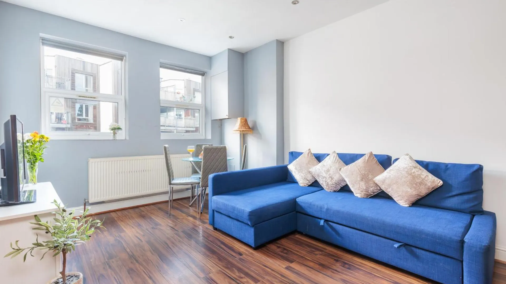 Two Bedroom Apartment At Heart Of Hanwell